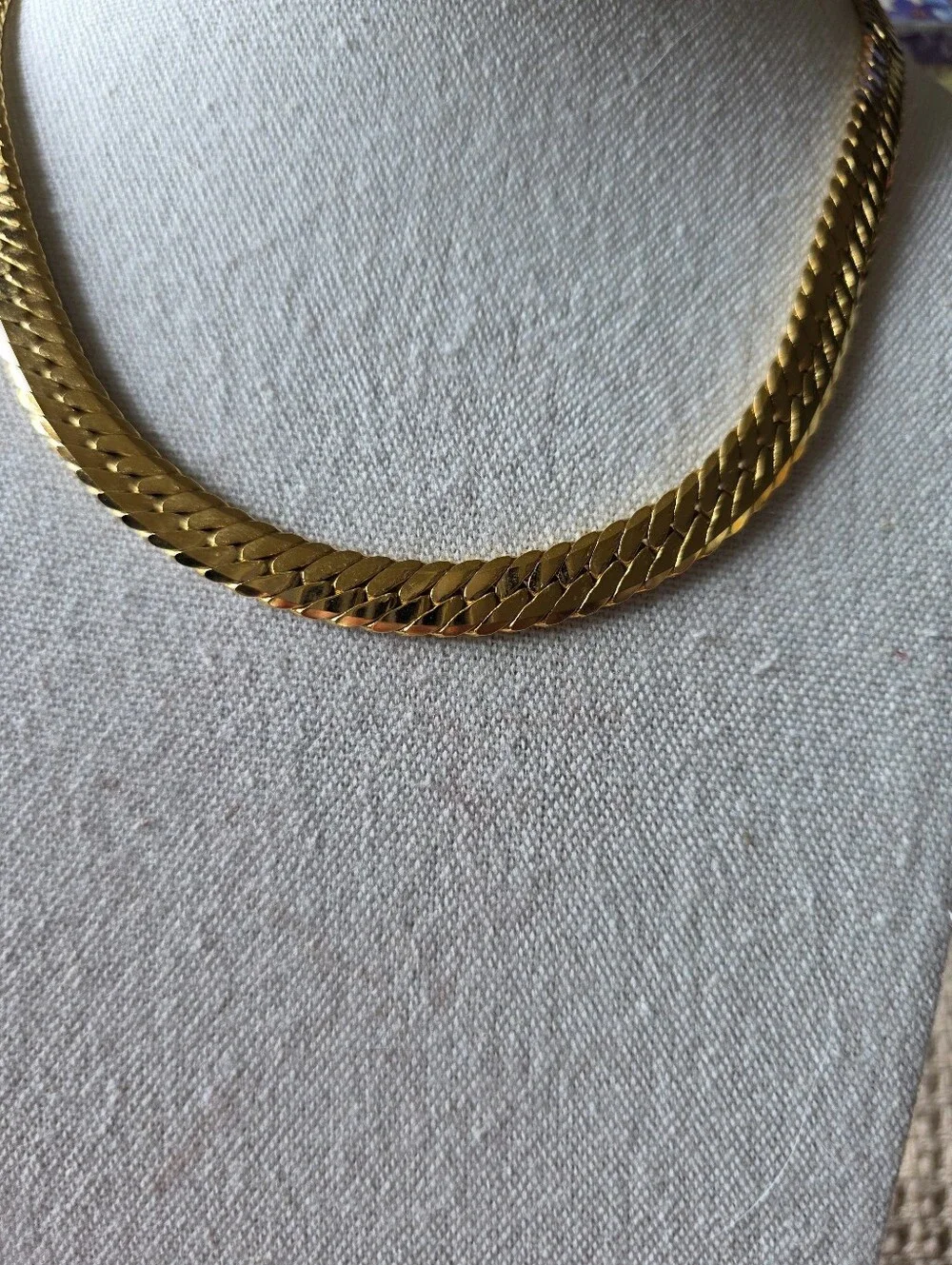 Vintage Signed NAPIER Pat Pend Gold Tone Flat Herringbone Collar Necklace